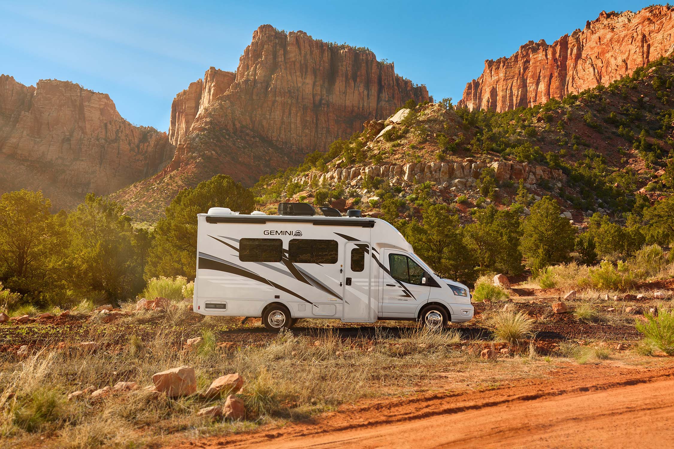 North America's #1 Motorhome Brand Manufacturer - Thor Motor Coach